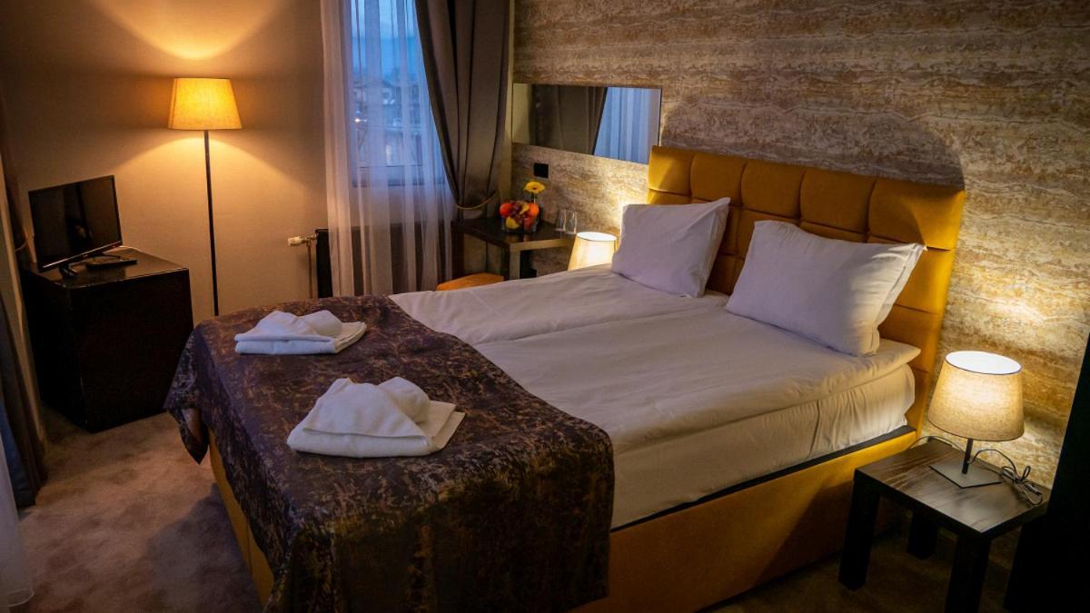 Riverside Boutique Hotel บันสโก ภายนอก รูปภาพ